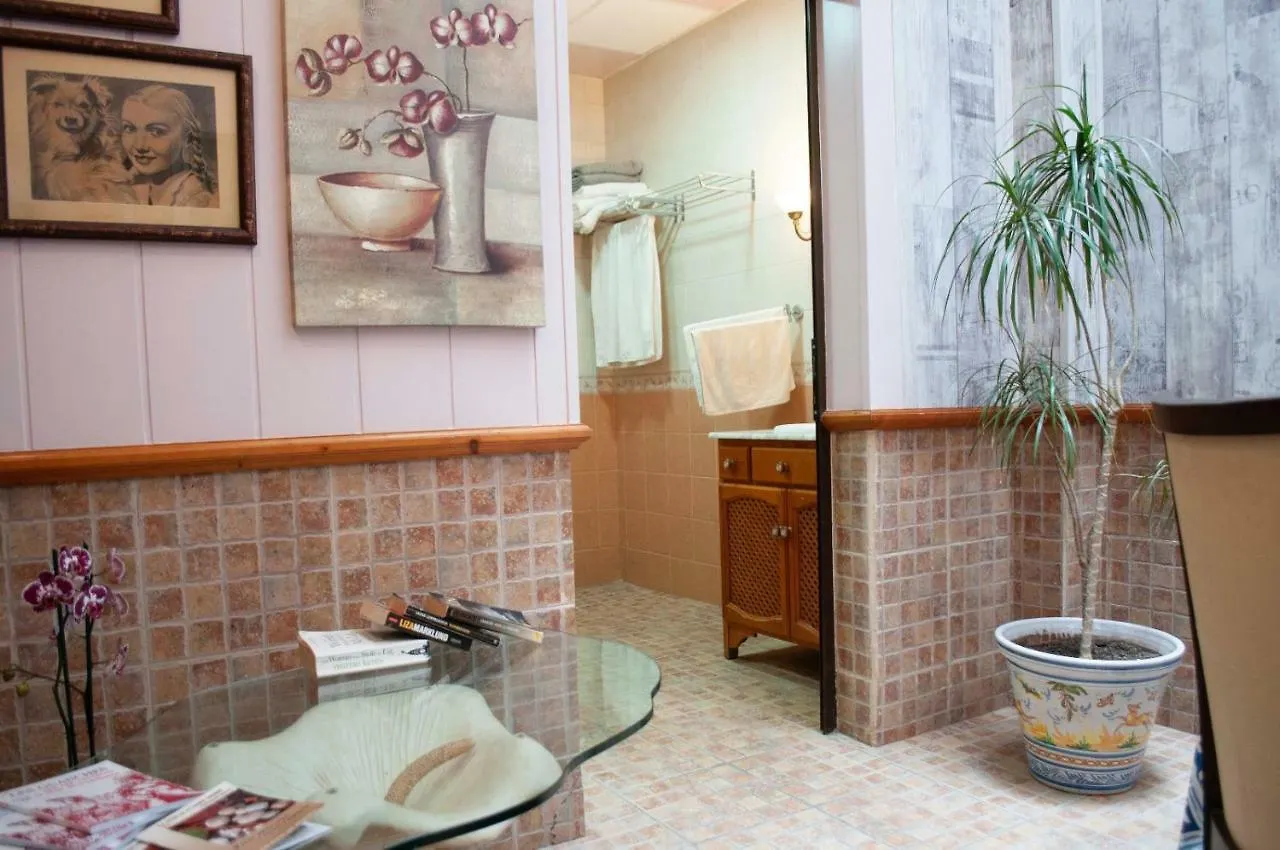 Homestay Room In My Vintage Home Las Palmas de Gran Canaria