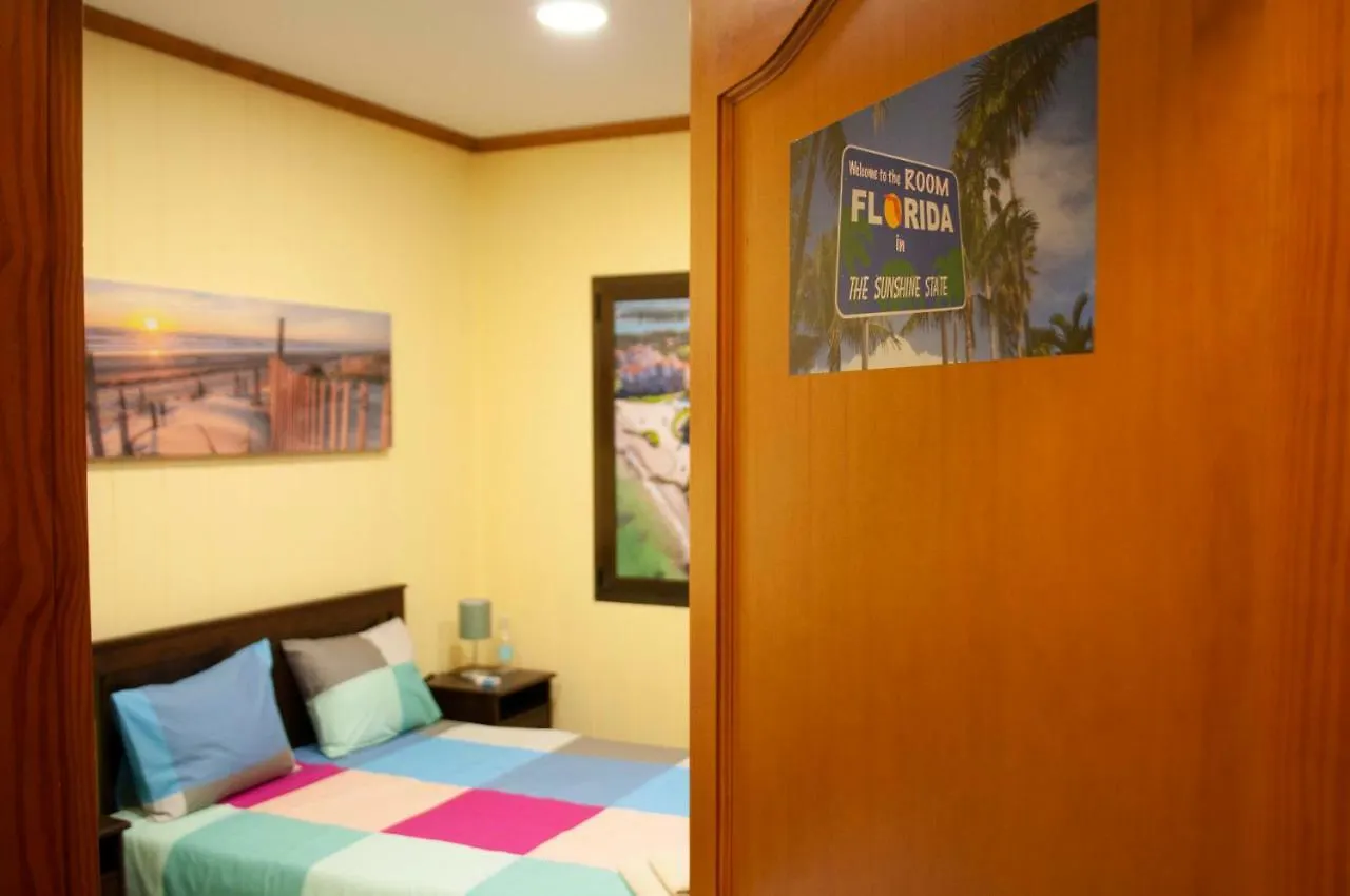 Homestay Room In My Vintage Home Las Palmas de Gran Canaria Spain